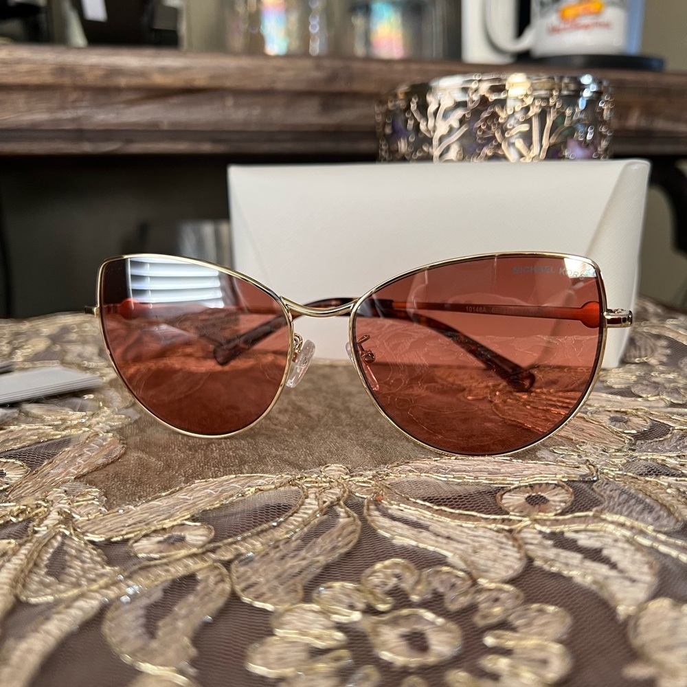 Michael Kors women cat eye sunglasses - Picture 3 of 11
